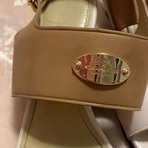 Brown and white COACH heels✨ 👡